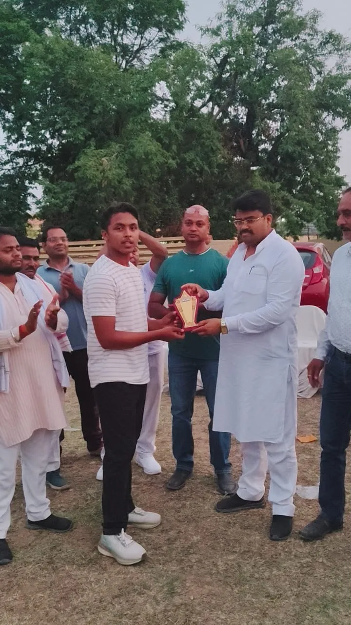 अंतर्राष्ट्रीय योग दिवस के अवसर पर राष्ट्रीय नवनिर्माण सेना ने किया क्रिकेट प्रतियोगिता का शुभारंभ