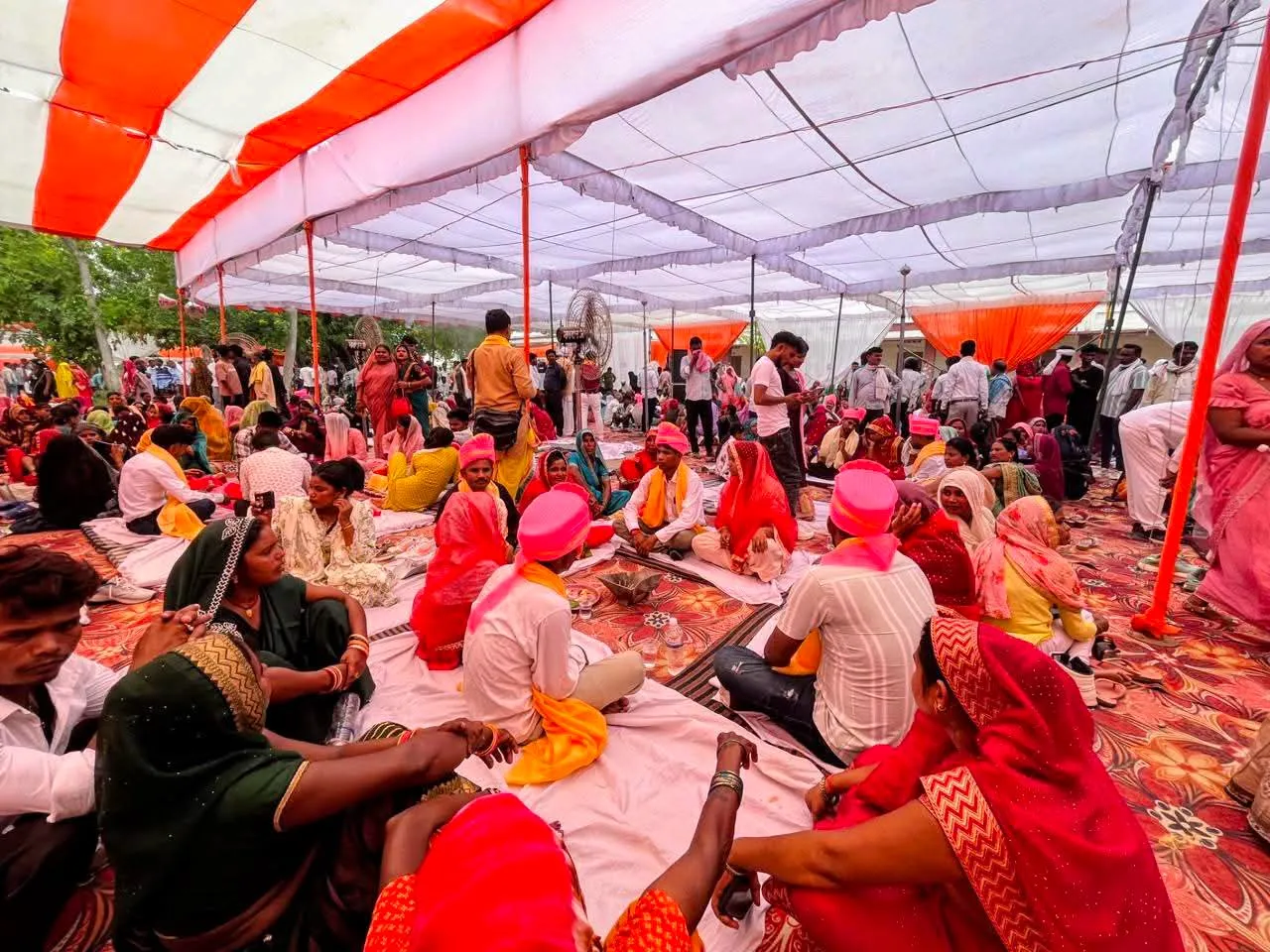 मुख्यमंत्री सामूहिक विवाह में 140 नवदम्पत्तियों का हुआ विवाह।