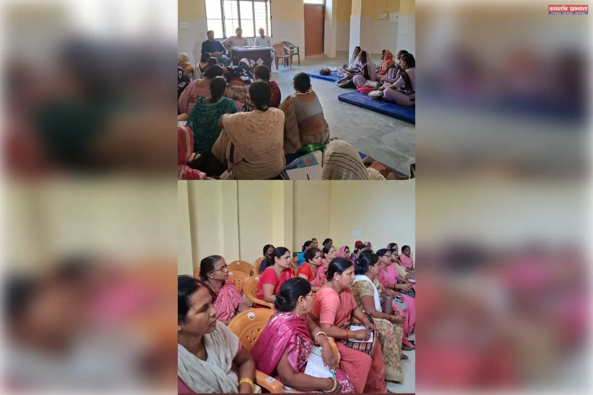 आंगनबाड़ी कार्यकत्रियों एवं आशाओ  को एक दिवसीय प्लस पोलियो संचारी रोग अभियान का दिया गया प्रशिक्षण।