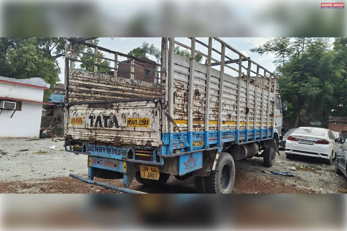 मीरजापुर में भीषण सड़क हादसा: डीसीएम की टक्कर से दो चचेरी बहनों की दर्दनाक मौत, चाचा गंभीर