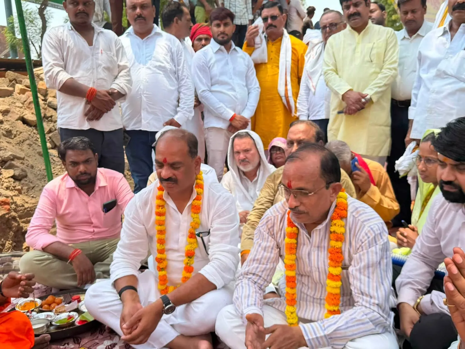 पचदेवरा के प्राचीन मंदिर के जीर्णोद्धार का हुआ भूमिपूजन।