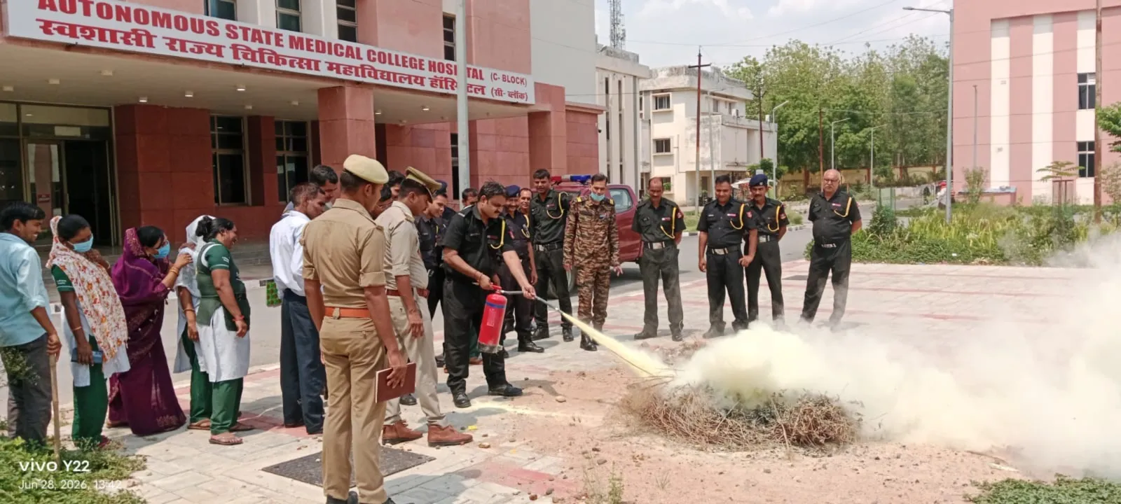 आगजनी की बढ़ती घटनाओं के दृष्टिगत अग्निशमन विभाग द्वारा राजकीय मेडिकल कॉलेज में जागरूकता कार्यक्रम आयोजित