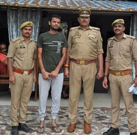 धोखाधड़ी के मामले में फरार वारंटी गिरफ्तार।