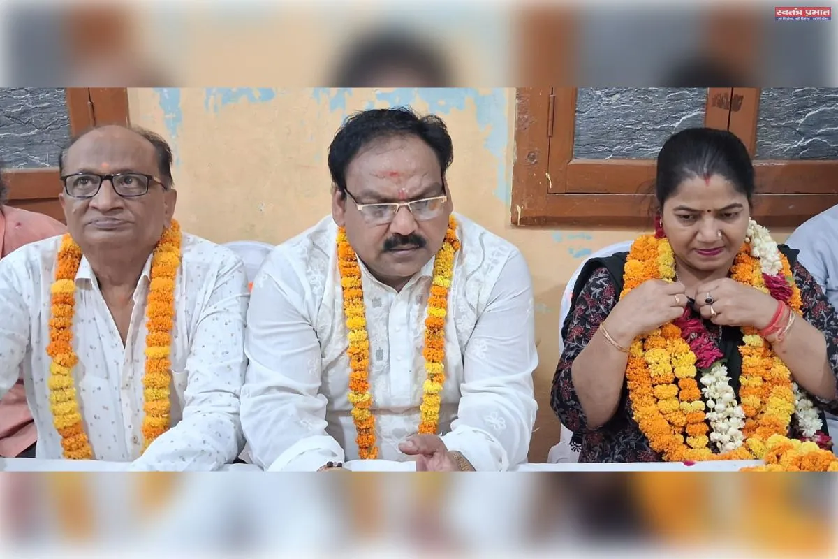 &nbsp;रितु केसरवानी बनी बरियाघाट रामलीला कमेटी की प्रथम महिला अध्यक्ष व संतोष ऊमर महामंत्री एवं रविंद्र कुमार गुप्ता कोषाध्यक्ष चुने गए