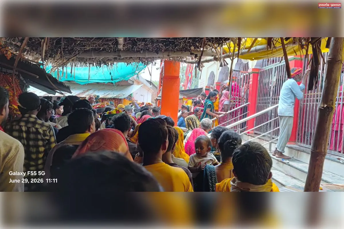 प्रसिद्ध गड़बडा़ शीतला धाम में &nbsp;चोरो के द्वारा भारी सोनहुला पर किया गया हाथ साफ।