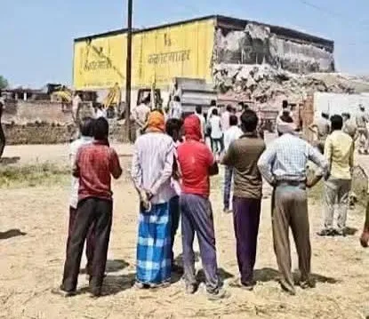 फाफामऊ कोल्ड स्टोरेज हादसा: सात आरोपितों पर लगेगा गैंगस्टर एक्ट, अवैध संपत्ति होगी जब्त।