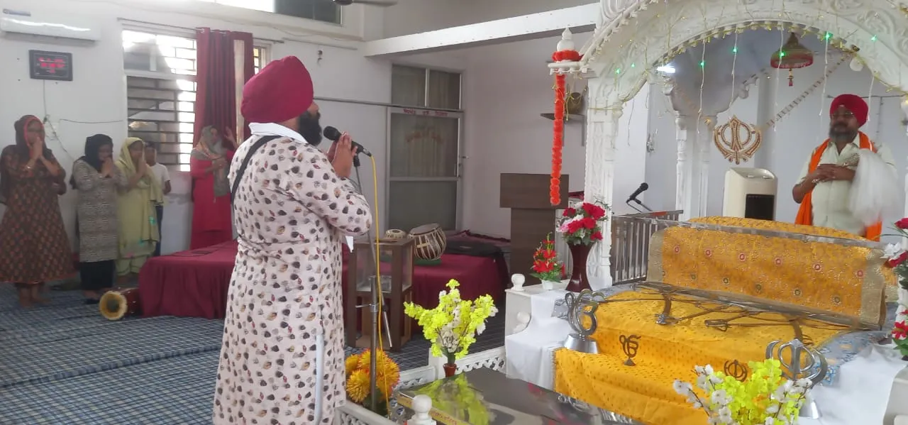 छठवें गुरु के पावन पवित्र प्रकाश पर्व पर नैनी गुरुद्वारा गुरबाणी से सराबोर