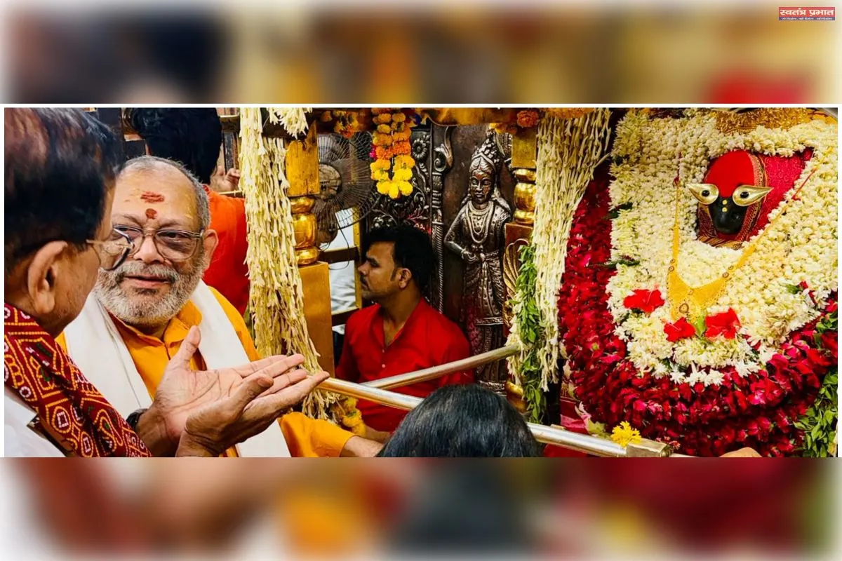 बसपा राष्ट्रीय महासचिव सतीश मिश्रा ने किए मां विंध्यवासिनी के दर्शन, बोले- 2027 चुनाव की तैयारी शुरू