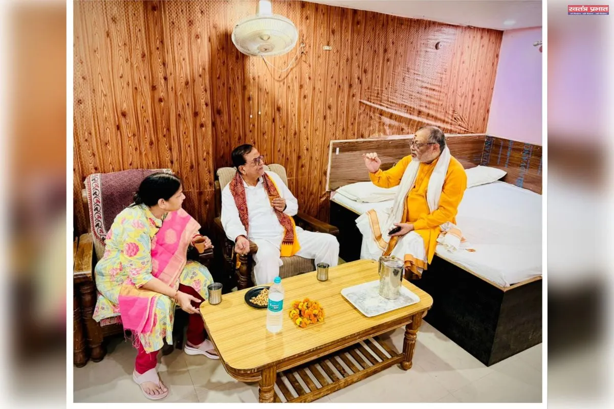 बसपा राष्ट्रीय महासचिव सतीश मिश्रा ने किए मां विंध्यवासिनी के दर्शन, बोले- 2027 चुनाव की तैयारी शुरू