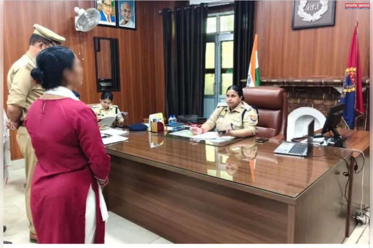 जनता दर्शन में एसपी अपर्णा रजत कौशिक ने सुनीं फरियादें, त्वरित निस्तारण के दिए निर्देश 