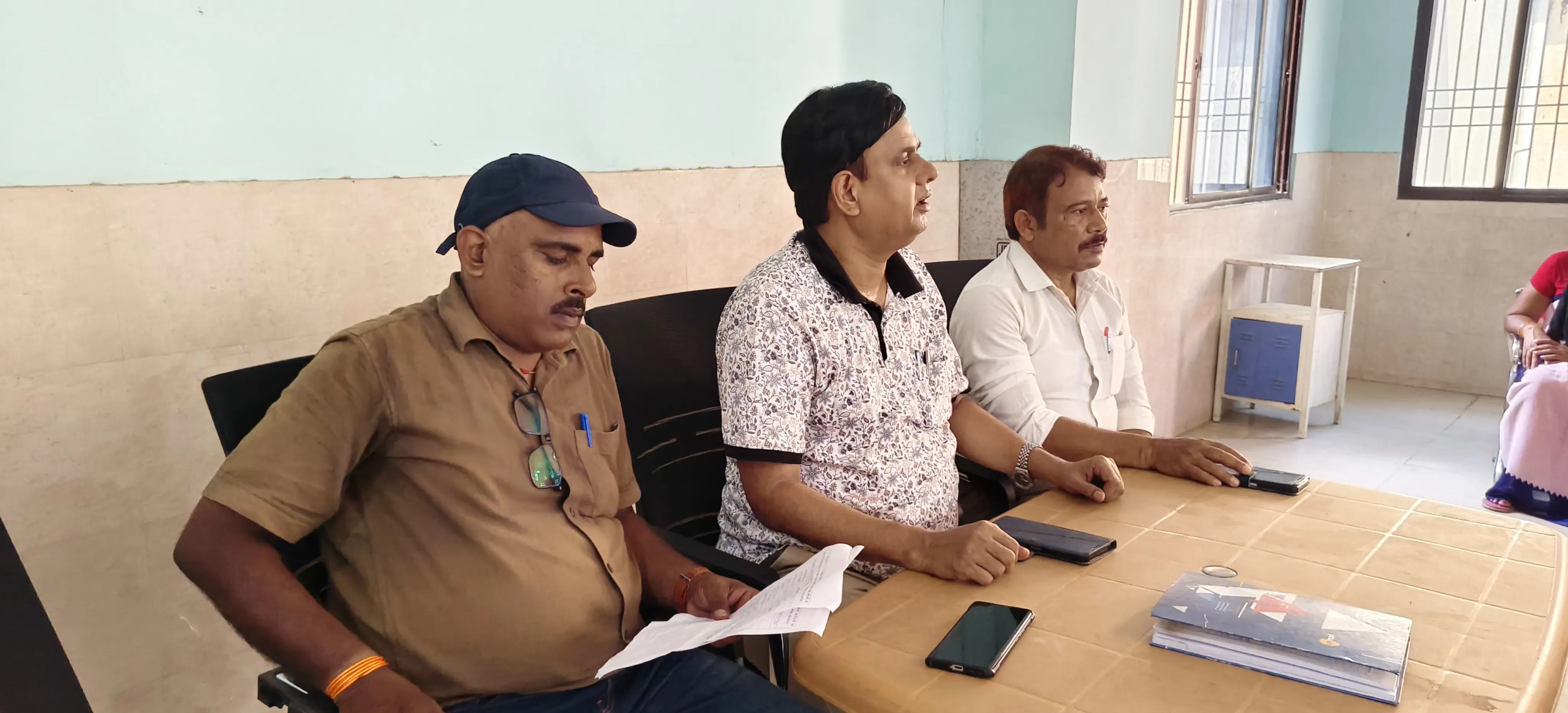 परिवार नियोजन एवं लू से बचाव को लेकर आशा कार्यकर्ताओं की बैठक आयोजित