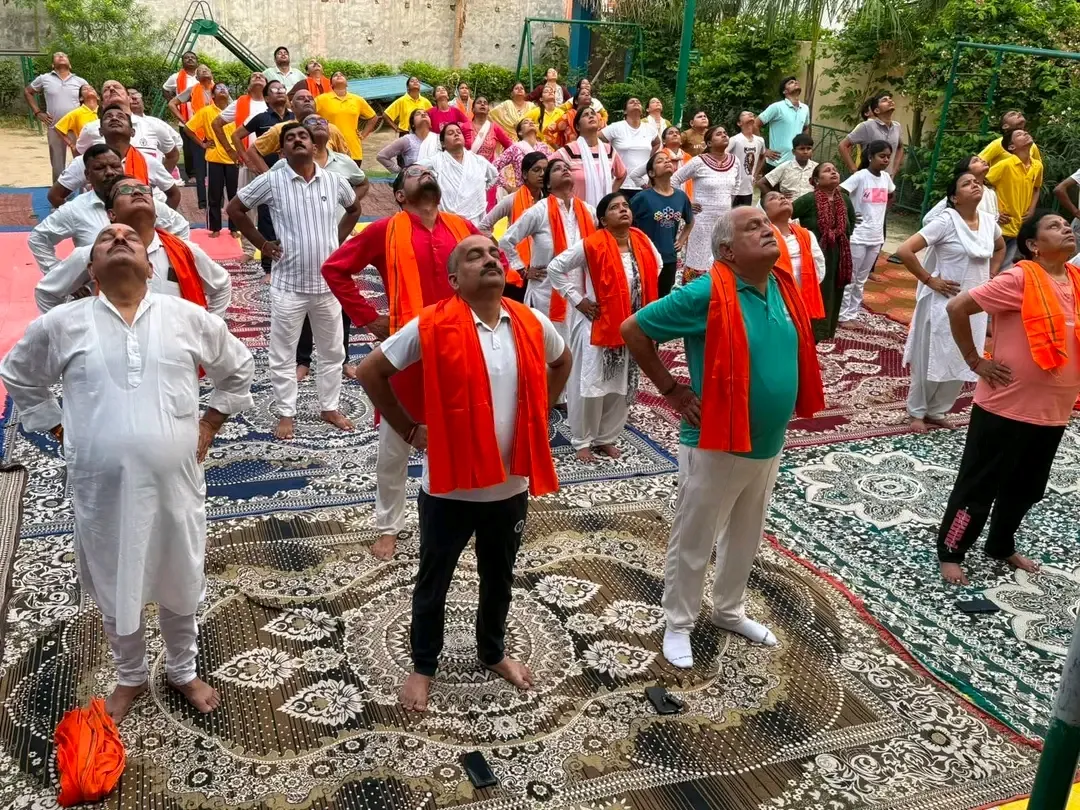 विश्व योग दिवस पर राष्ट्रीय स्वयंसेवक संघ द्वारा विशाल योग कार्यक्रम का आयोजन