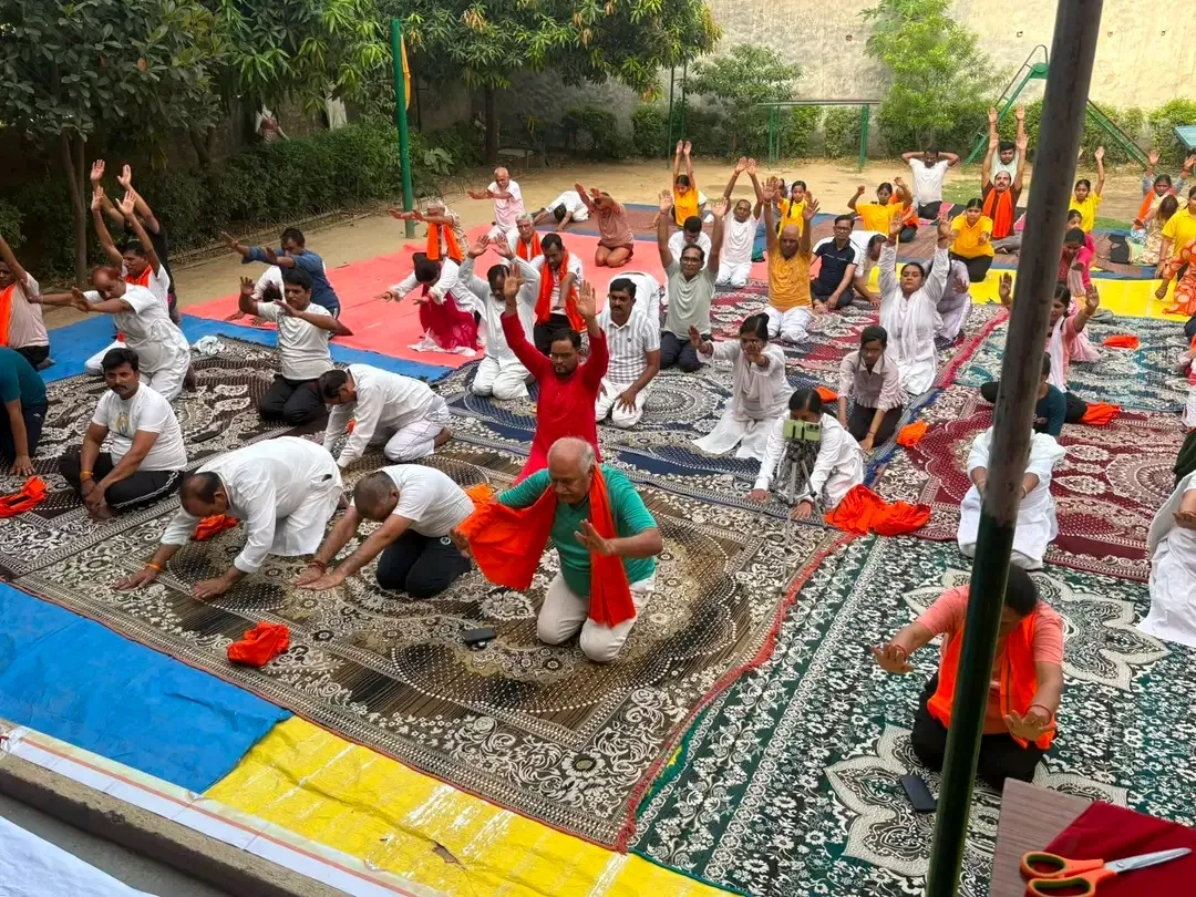 विश्व योग दिवस पर राष्ट्रीय स्वयंसेवक संघ द्वारा विशाल योग कार्यक्रम का आयोजन