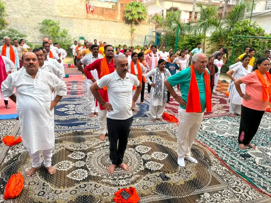 विश्व योग दिवस पर राष्ट्रीय स्वयंसेवक संघ द्वारा विशाल योग कार्यक्रम का आयोजन