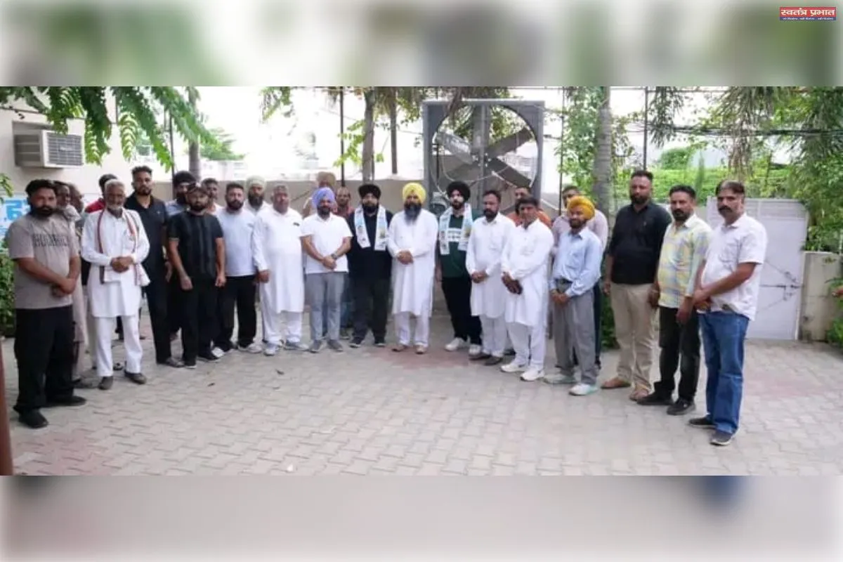 अकाली दल को बड़ा झटका