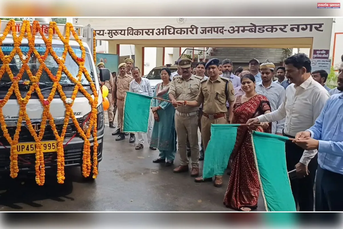 सखियां लोगों को देंगी यातायात नियमों की जानकारी, जागरूकता वाहन रवाना