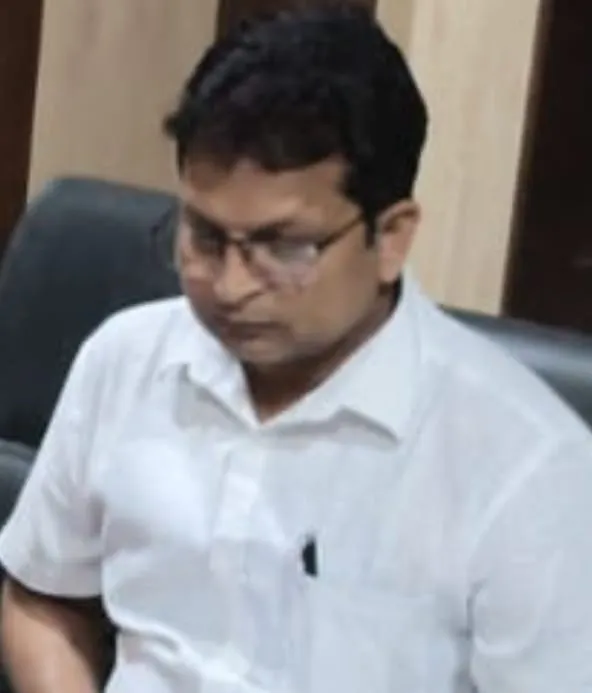 डीएम के आदेश में BNS 316(5), FIR से गायब: आखिर किसके निर्देश पर हटी गंभीर धारा?