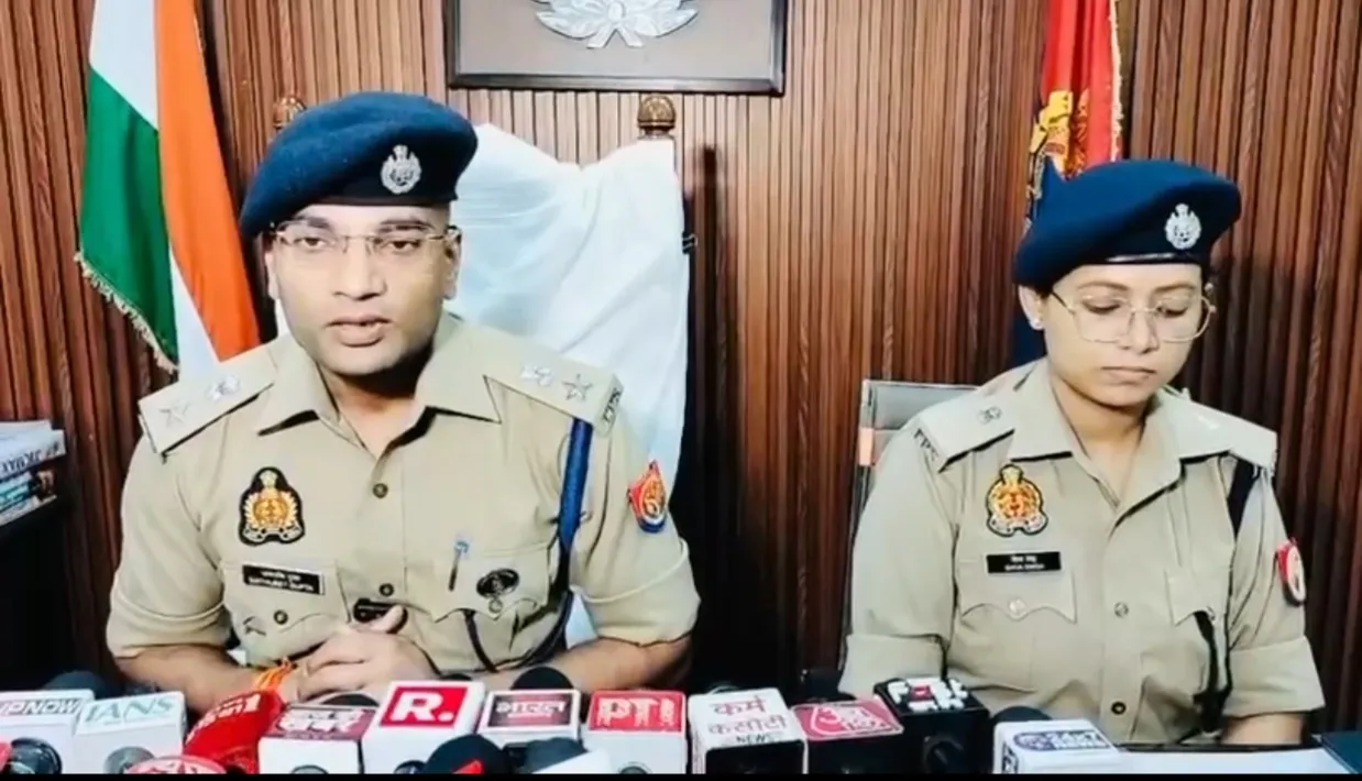 अखिलेश यादव का 54वां जन्मदिवस धूमधाम से मनाया गया, 2027 में सपा सरकार बनाने का कार्यकर्ताओं ने लिया संकल्प