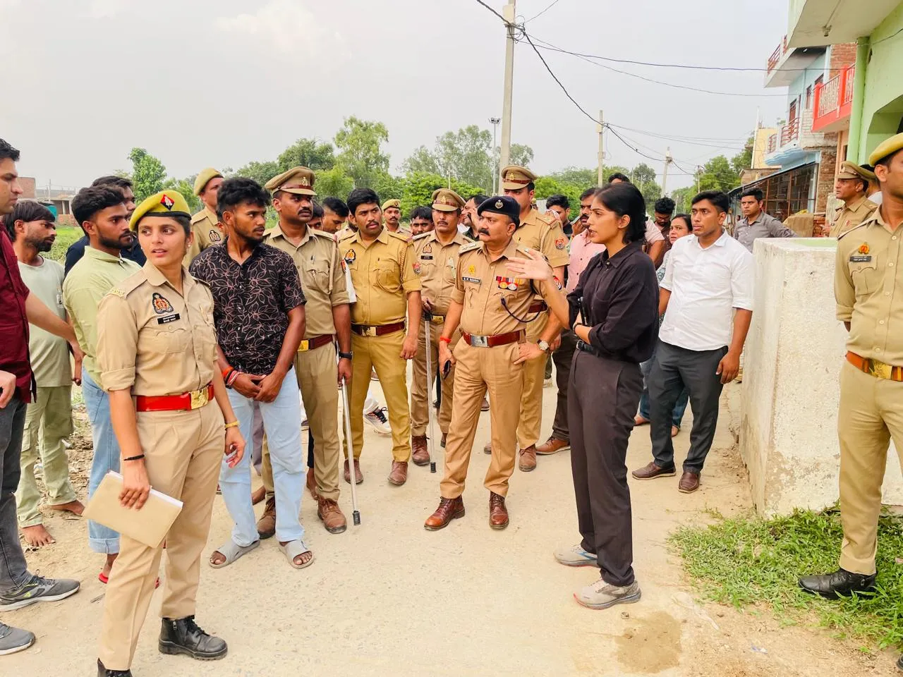 कानपुर कमिश्नरेट पुलिस की बड़ी कार्रवाई: 13 साइबर अपराधी गिरफ्तार, लगभग ₹2 करोड़ की साइबर ठगी का खुलासा