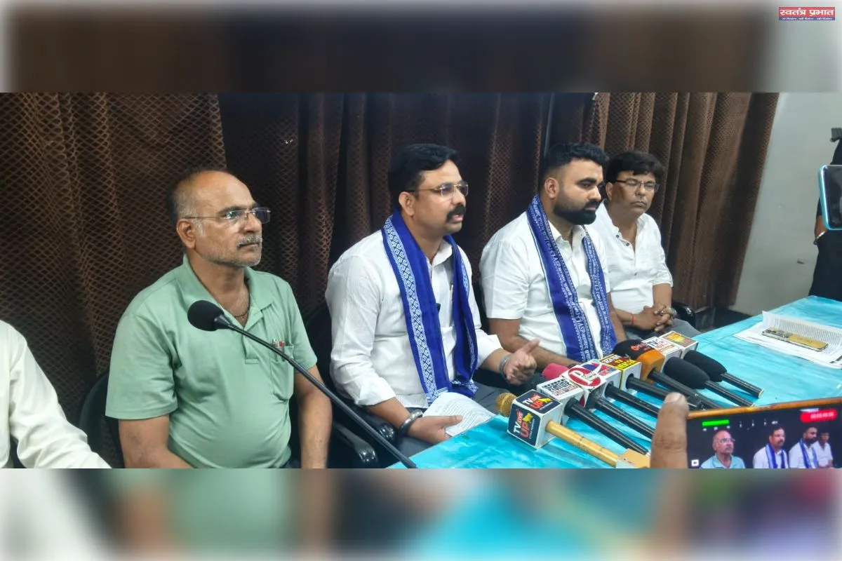 लखनऊ में भीम आर्मी की प्रेस वार्ता: यूपी की कानून-व्यवस्था पर उठाए सवाल