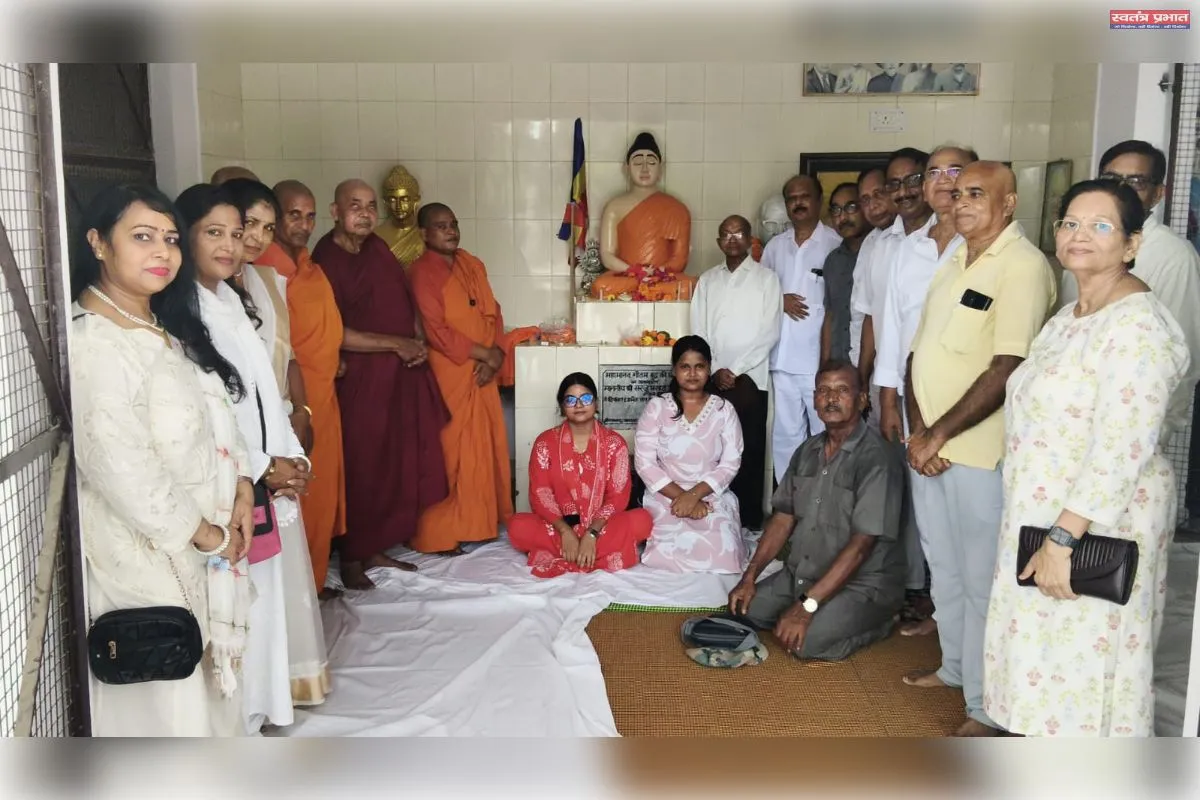 धम्मचक्र प्रवर्तन दिवस पर आनंद बुद्ध विहार में वर्षावास प्रारंभ