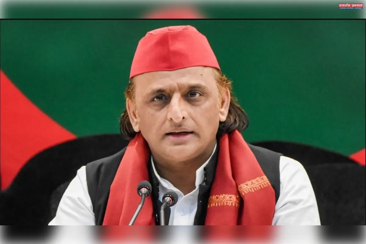 पेपर लीक पर सरकार को घेरा, शिक्षा मंत्री के इस्तीफे तक सदन में उठेगी आवाज : अखिलेश यादव