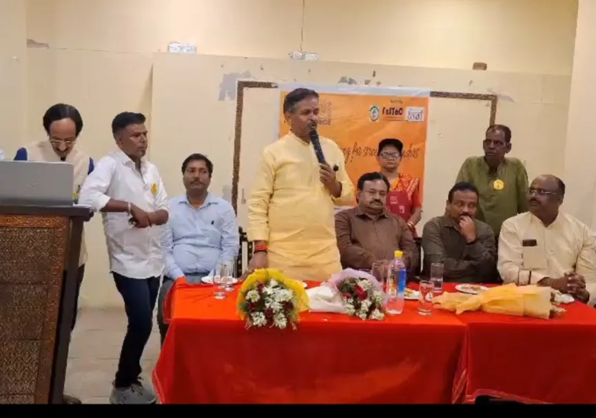 अपहरण की झूठी सूचना देकर रिश्तेदार संग भागी कक्षा 9 की छात्रा,