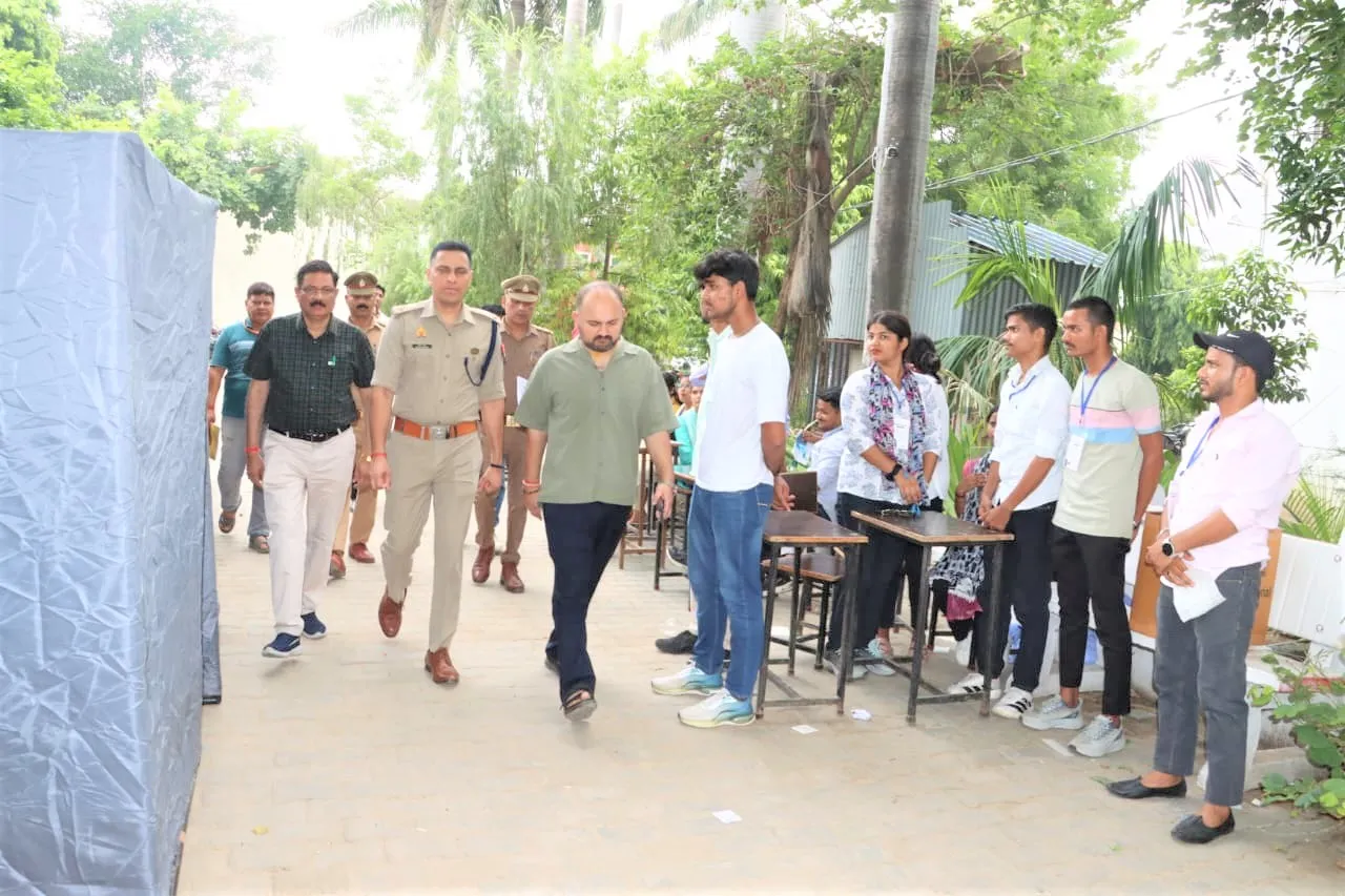डीएम व एसपी ने टीईटी परीक्षा केंद्रों की परखी सुरक्षा व्यवस्था