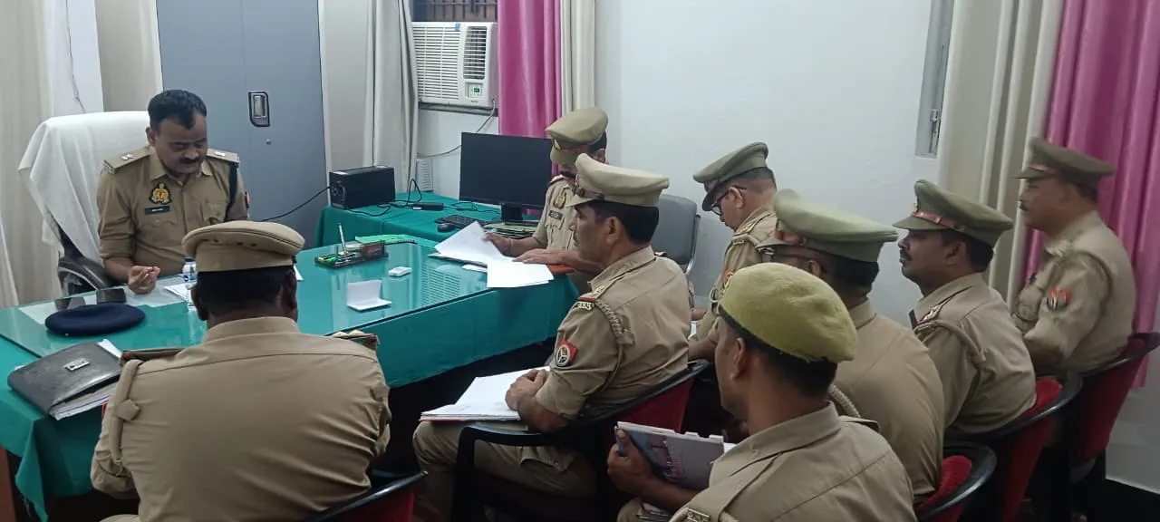 अपर पुलिस अधीक्षक (मुख्यालय) सोनभद्र द्वारा थाना चोपन का अर्दली रूम कर प्रचलित विवेचनाओं की गहन समीक्षा