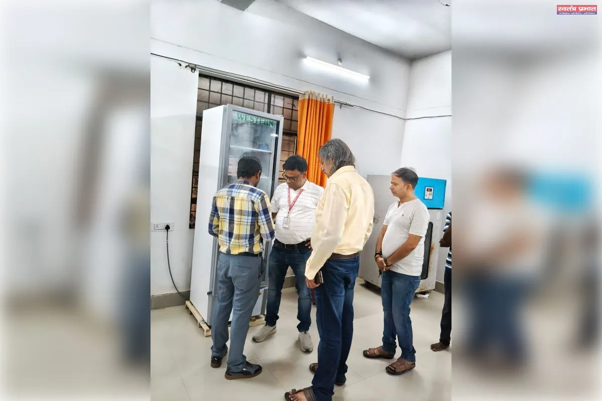 सीएमओ का औचक निरीक्षण: पड़री में जांची ओपीडी, लैब, वार्ड व डिलीवरी रूम; शिवगढ़ अस्पताल में घटिया निर्माण व अधूरे कार्य पर ठेकेदार को फटकार, मानक पूरा होने पर ही हैंडओवर का निर्देश