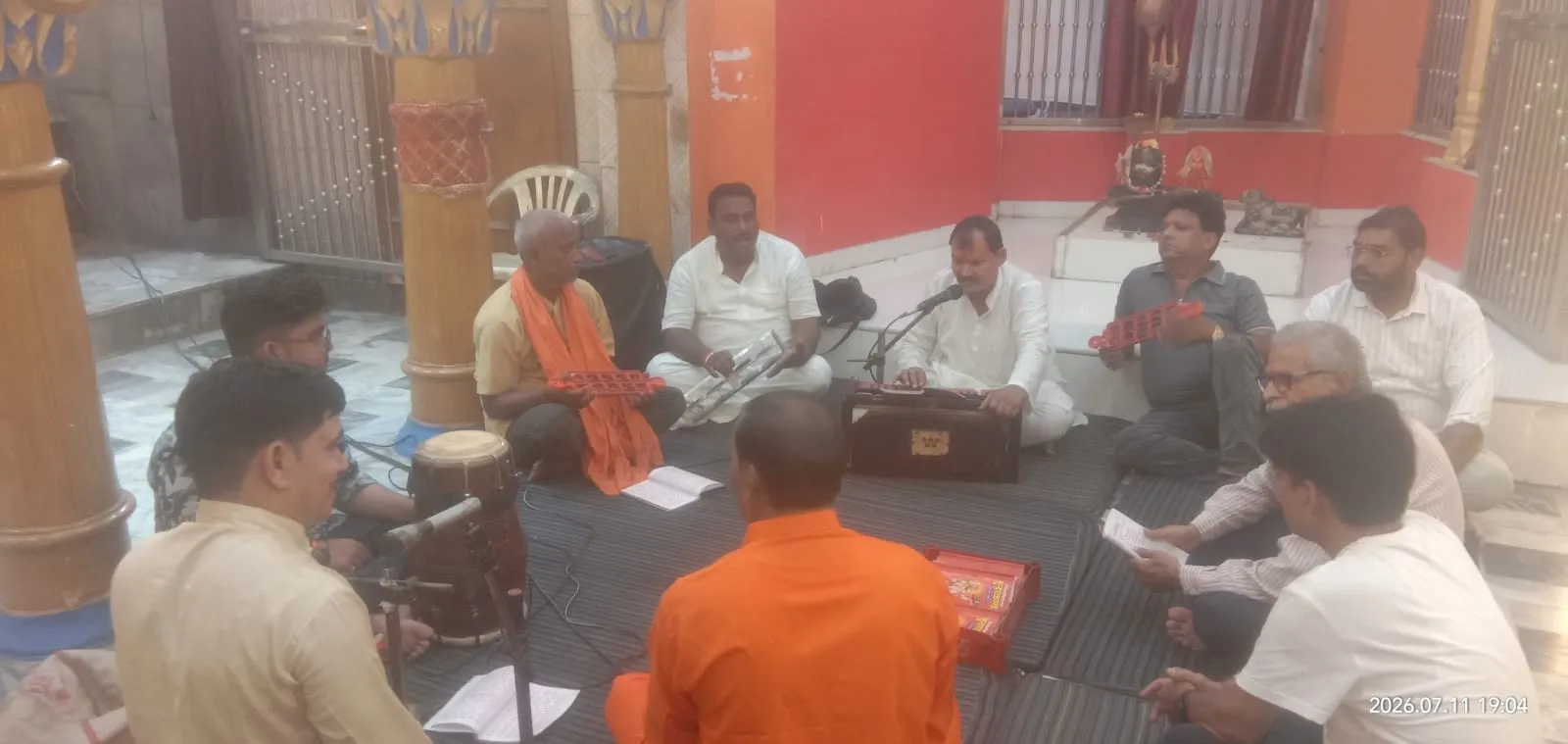 कैबिनेट मंत्री नंद गोपाल गुप्ता नंदी के  जन्मोत्सव की पूर्व संध्या पर राम जानकी मंदिर में हुआ सुंदरकांड पाठ