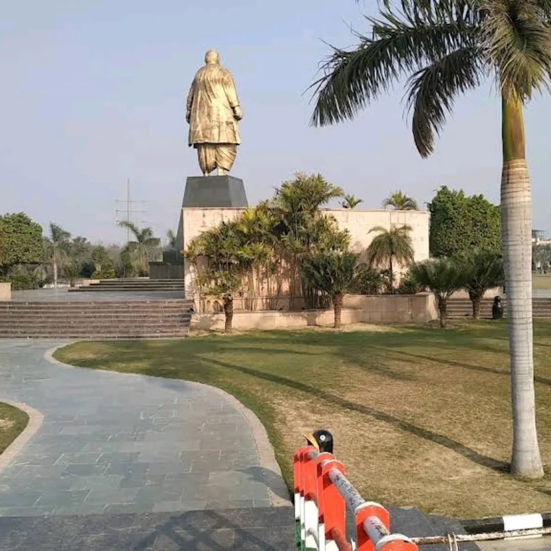 पूर्व केन्द्रीय मंत्री जनेश्वर मिश्र की जयंती 5 अगस्त कोः मण्डलीय बैठक में बनी भागीदारी की रणनीति.