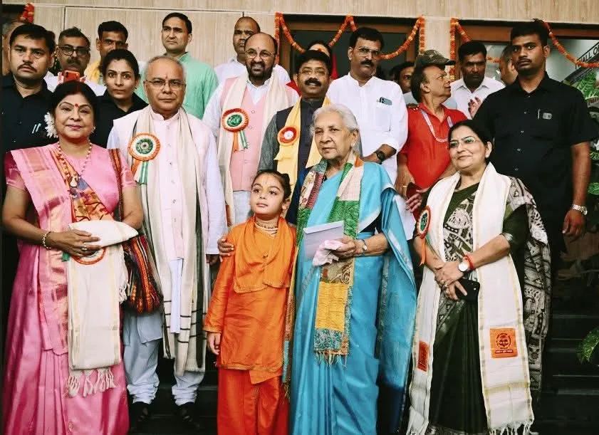 श्रृंग्वेरपुरधाम में 11 लाख पार्थिव शिवलिंग निर्माण महायज्ञ का राज्यपाल को निमंत्रण,।