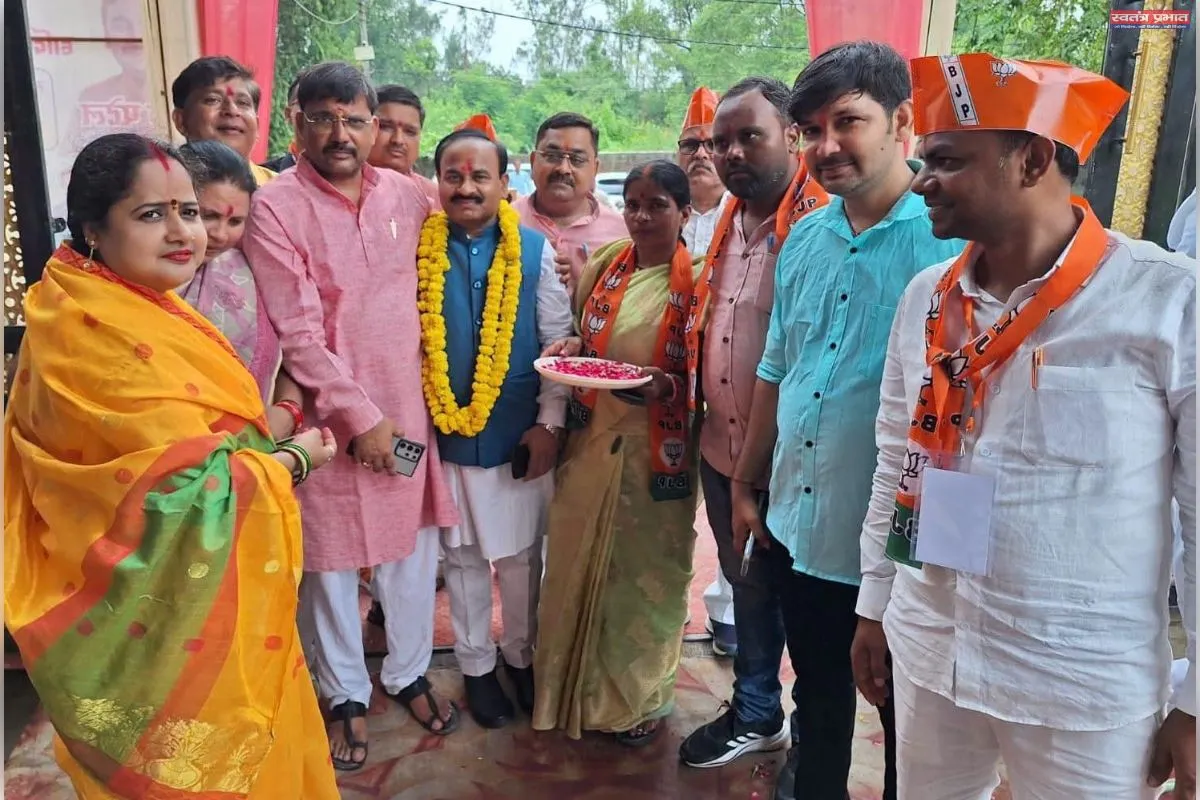 झूंसी में  विधानसभा बूथ सम्मेलन में संगठन को बूथ स्तर तक मजबूत बनाने का लिया संकल्प।