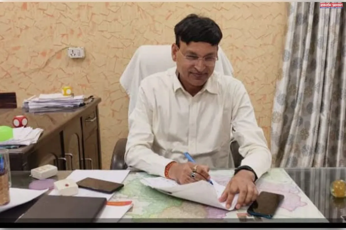 एसडीएम ने नरहरपुर के कोटेदार संजय कुमार को किया निलंबित