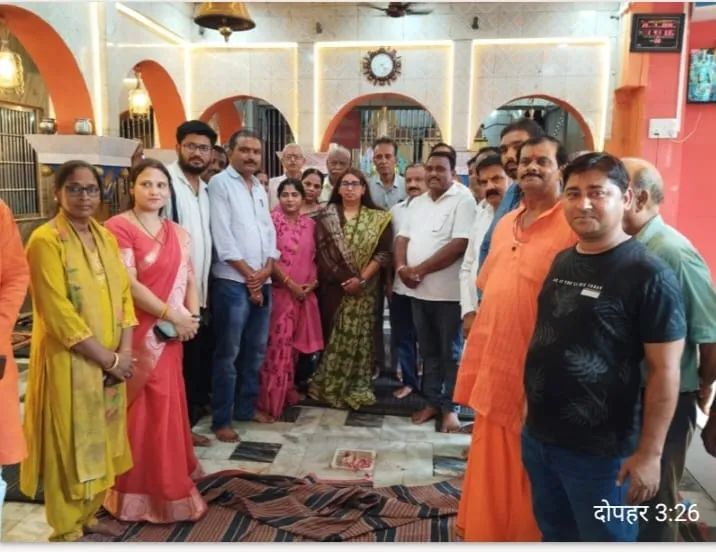 चोरी का विरोध करने पर पिता-पुत्र पर चाकू से हमला, पिता घायल।