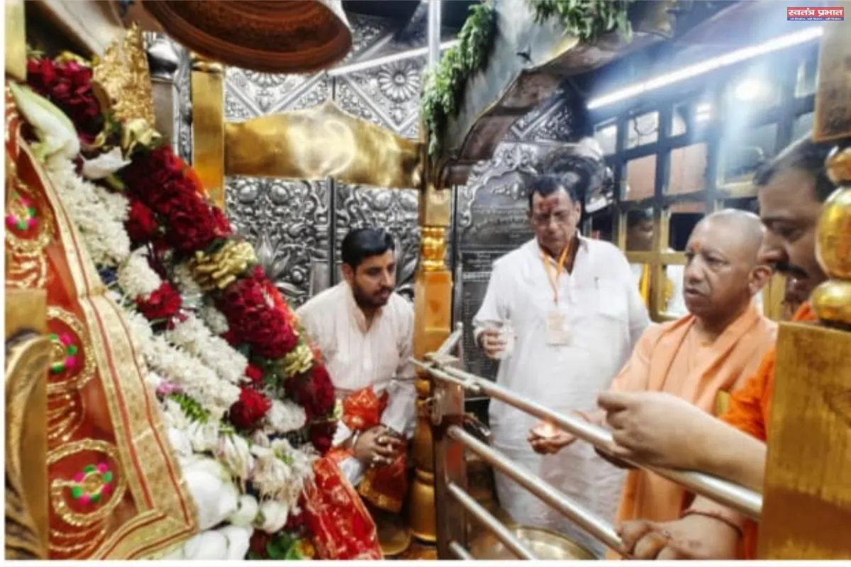 विंध्यधाम में मुख्यमंत्री योगी ने किए मां विंध्यवासिनी के दर्शन, विकास कार्यों की समीक्षा कर दिए कई निर्देश