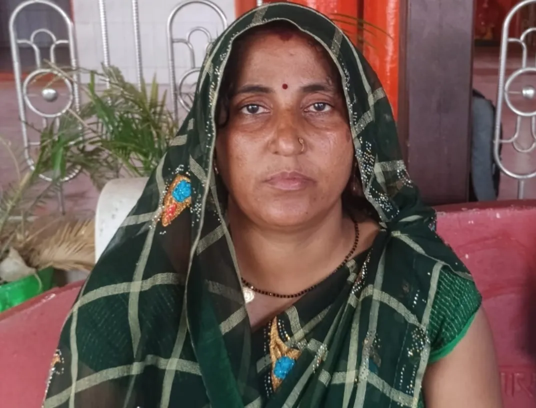 गोरखपुर :ग़ोला में दिनदहाड़े महिला के गले से मंगलसूत्र झपटकर फरार हुए बाइक सवार उचक्के