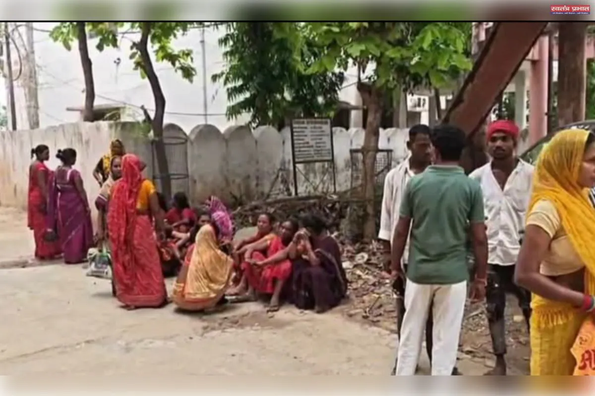 पति की दूसरी शादी के शक में महिला ने 3 बच्चों संग खाया जहर, 2 की मौत 