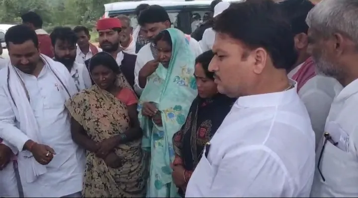 जल, जंगल और जमीन बचाने की लड़ाई तेज, आदिवासियों के हक की रक्षा के लिए सड़क से संसद तक संघर्ष करेगी सपा