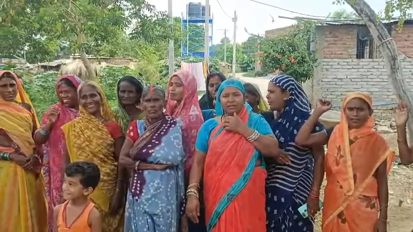 नल-जल योजना से वंचित दिनकर नगर के लोगों का फूटा गुस्सा, नगर परिषद के खिलाफ जोरदार प्रदर्शन