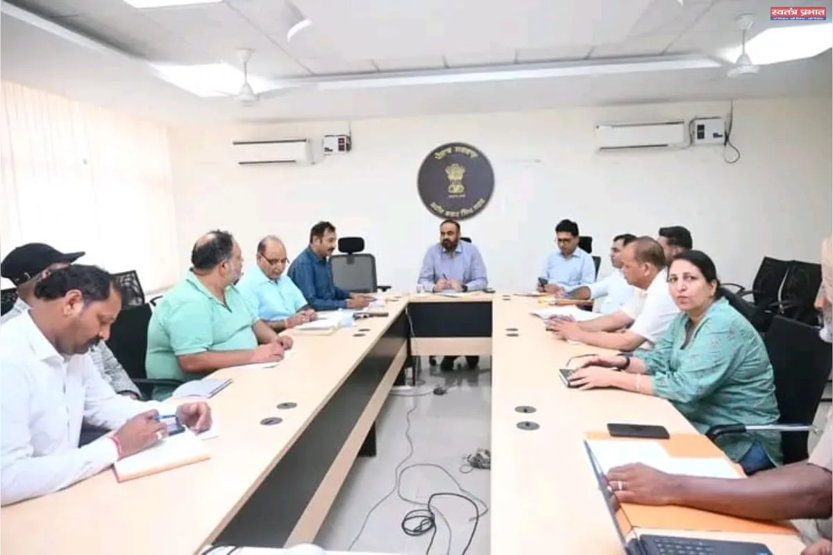डिप्टी कमिश्नर ने डिस्ट्रिक्ट रोड सेफ्टी कमेटी की मीटिंग की
