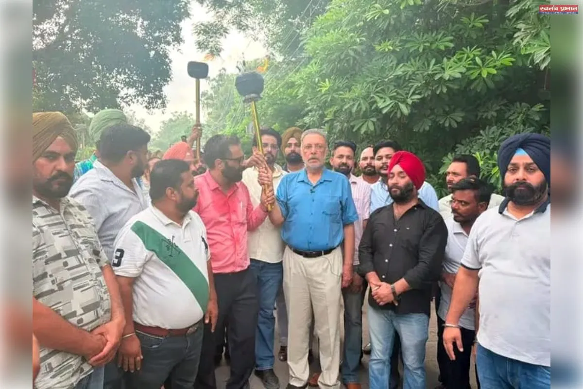 डॉ. बलबीर सिंह ने 