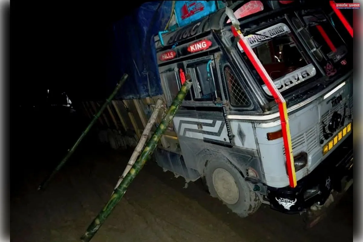 विकास की तस्वीर: निर्माण के छह माह में ही जर्जर हुआ NH-8