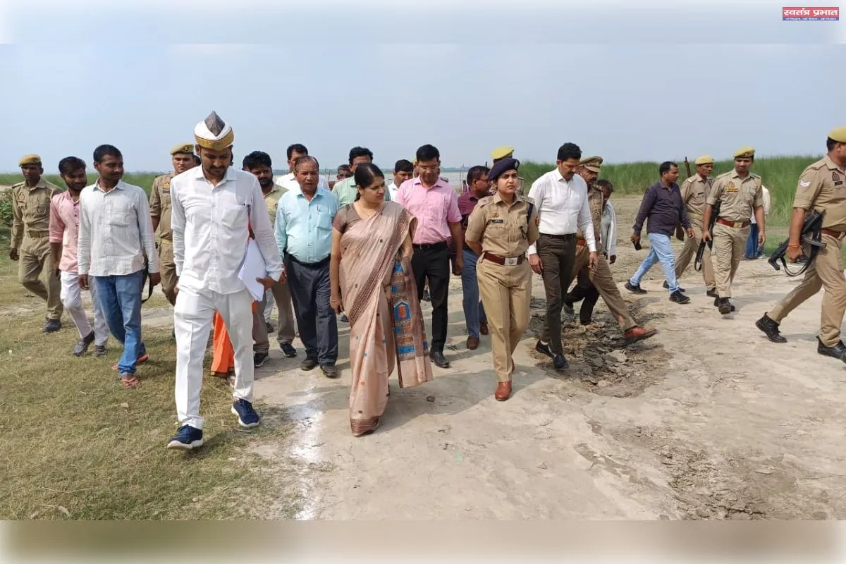 जिलाधिकारी एवं पुलिस अधीक्षक ने कांवड़ यात्रा के दृष्टिगत चहोंड़ाघाट पर सुरक्षा व्यवस्था का लिया जायजा
