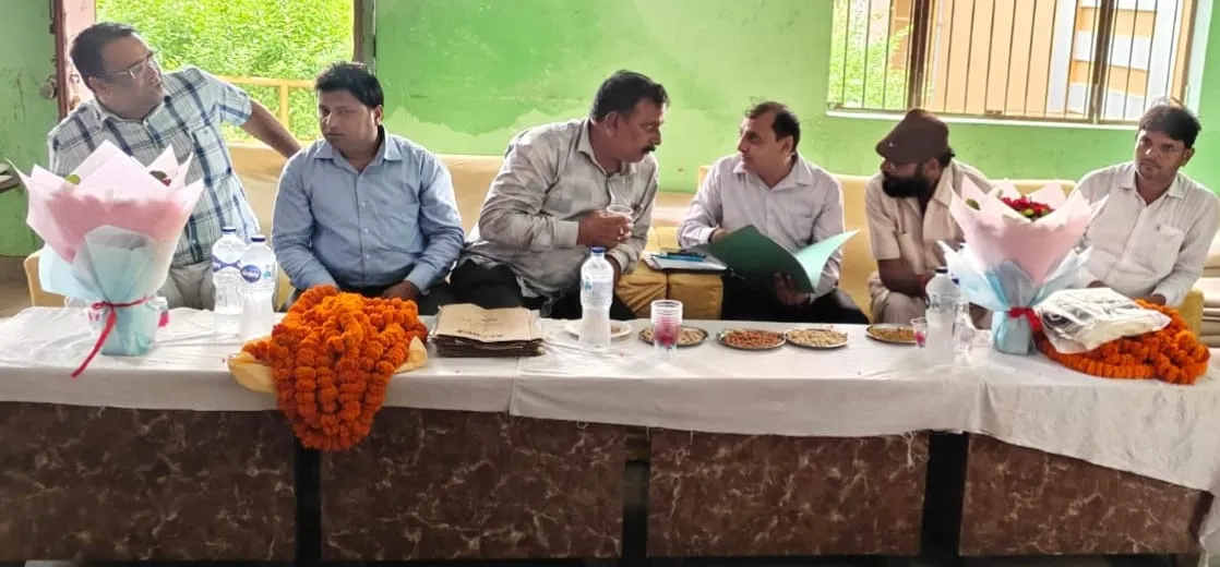 दवा विक्रेताओं ने नवागत औषधि निरीक्षक का किया भव्य स्वागत