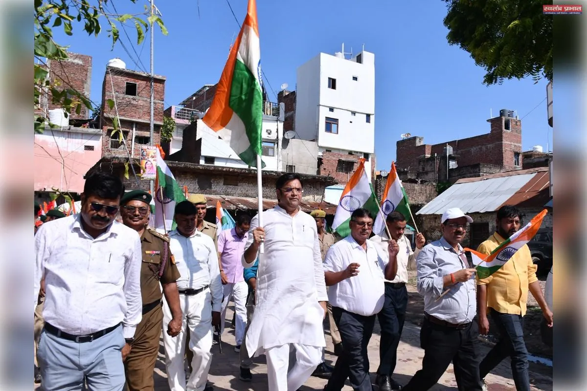 शोहरतगढ़ में विधायक विनय वर्मा के नेतृत्व में  निकली तिरंगा यात्रा