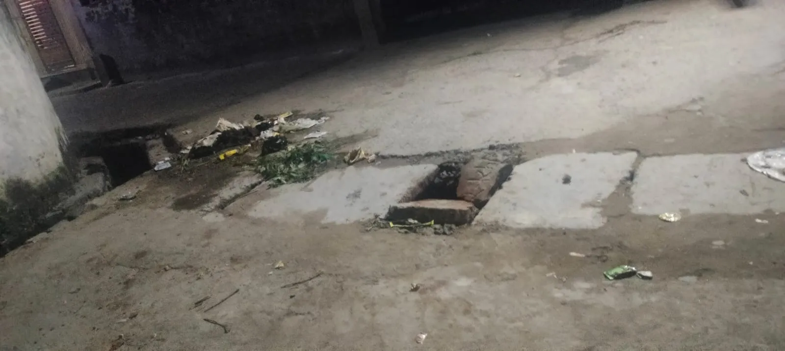 नालियों पर ढक्कन लगाने की मांग