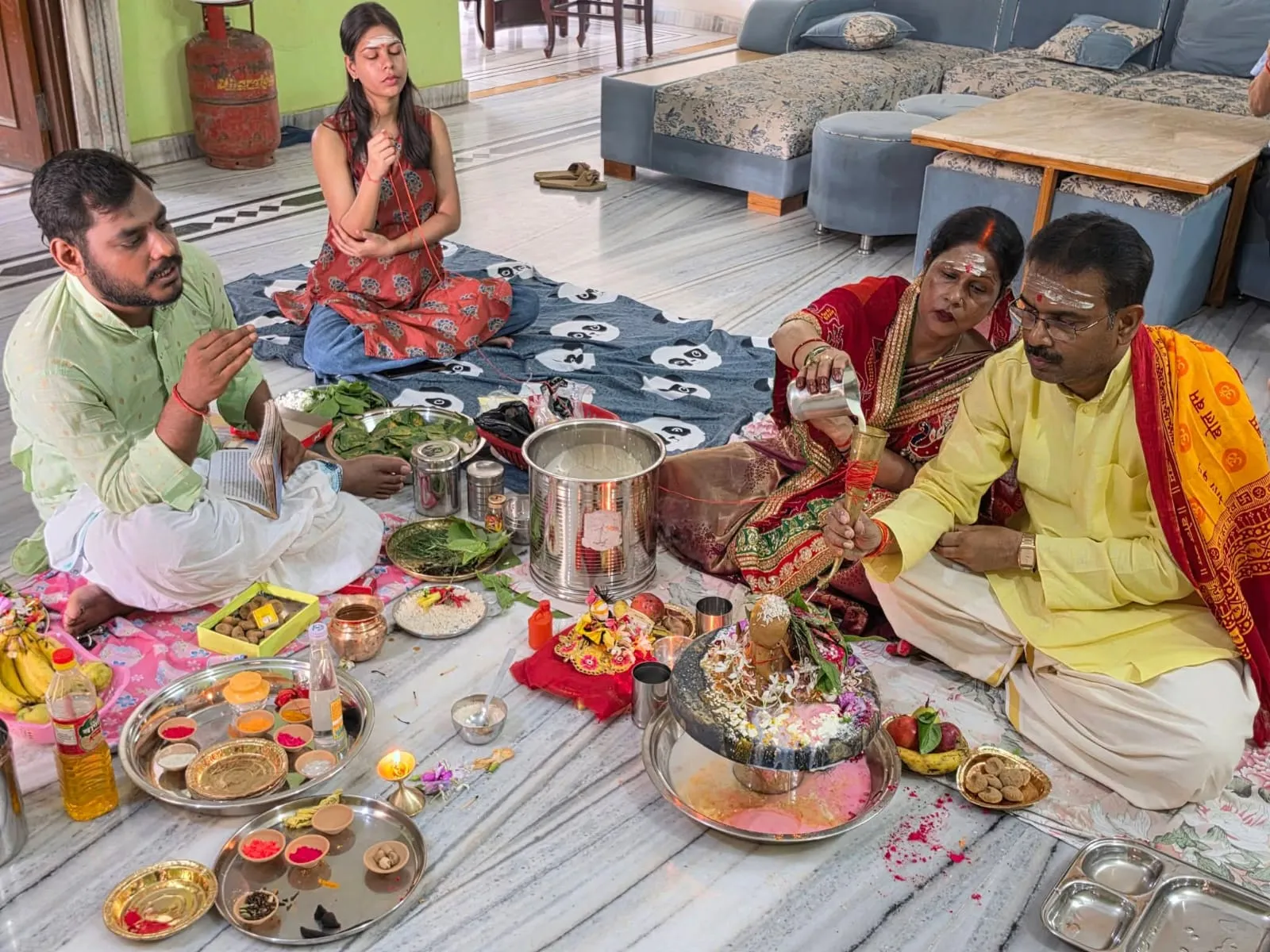 सावन के अंतिम सोमवार को जगह जगह हुआ रुद्राभिषेक