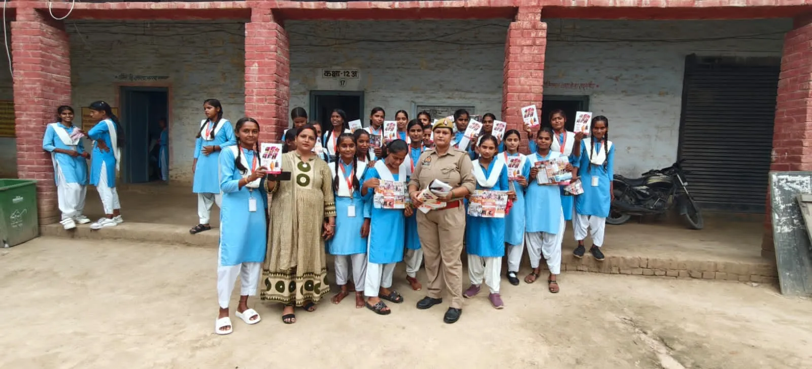 मिशन शक्ति व ऑपरेशन मजनू अभियान के तहत छात्राओं को किया जागरूक